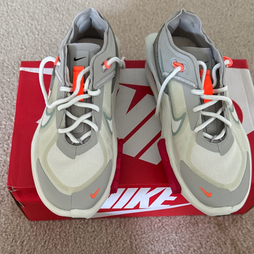 Nike Light Gray and Neon Orange Athletic Shoes NEW